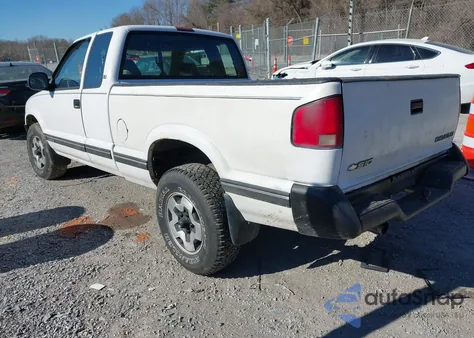 1997 Chevrolet T10 Ls Sportside z USA, uszkodzony, nr VIN 1GCDT19X8V8150140